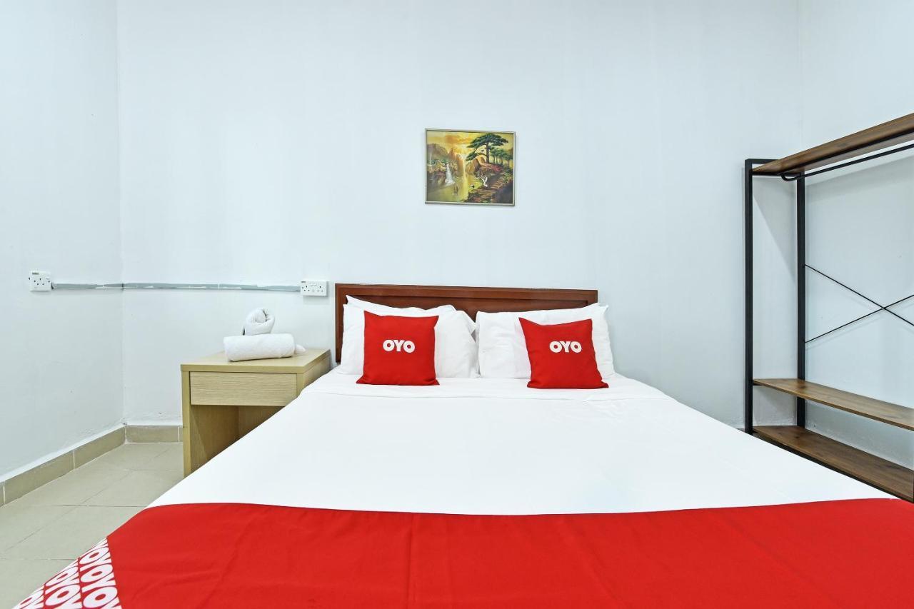Collection O 90622 Sehijau Cenang Hotel Пантай Ченанг Екстериор снимка